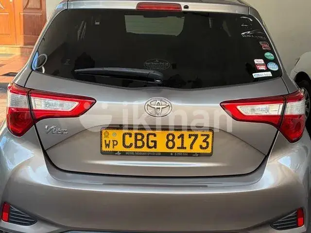 Toyota Vitz 2017 photo 2