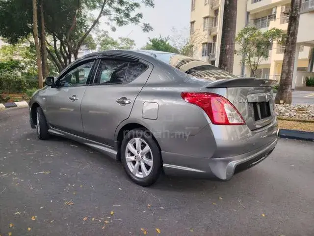 Nissan Almera
