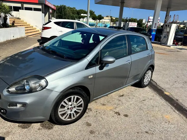 Fiat Punto 2012 photo 3