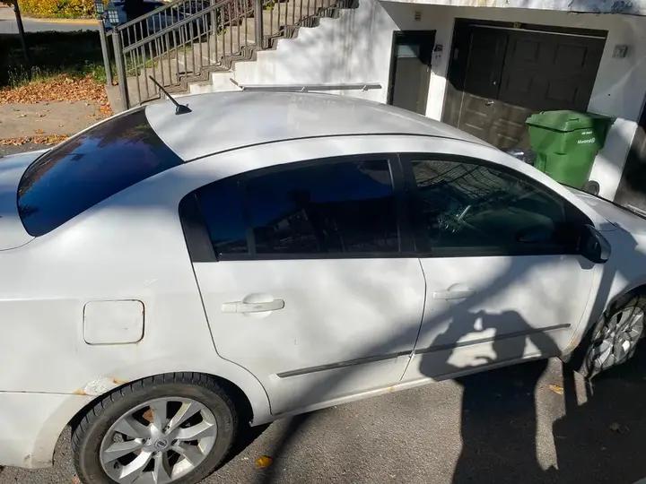 Nissan Sentra 2011 photo 2