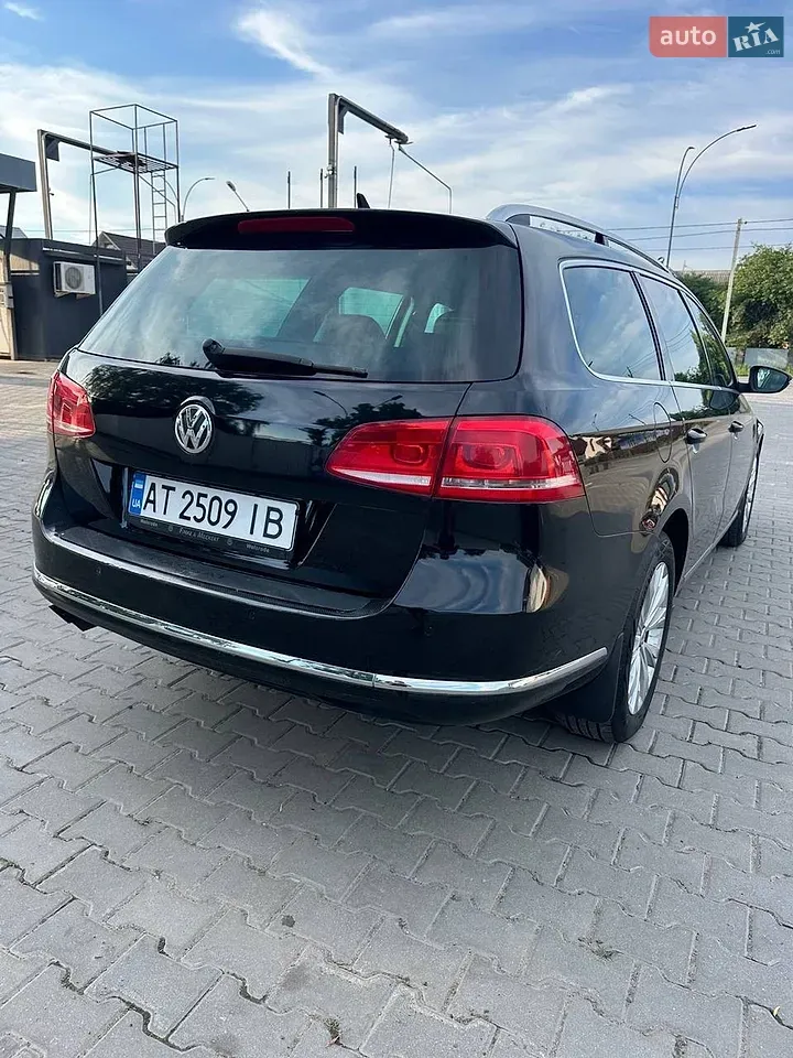 Volkswagen Passat 2011 photo 4