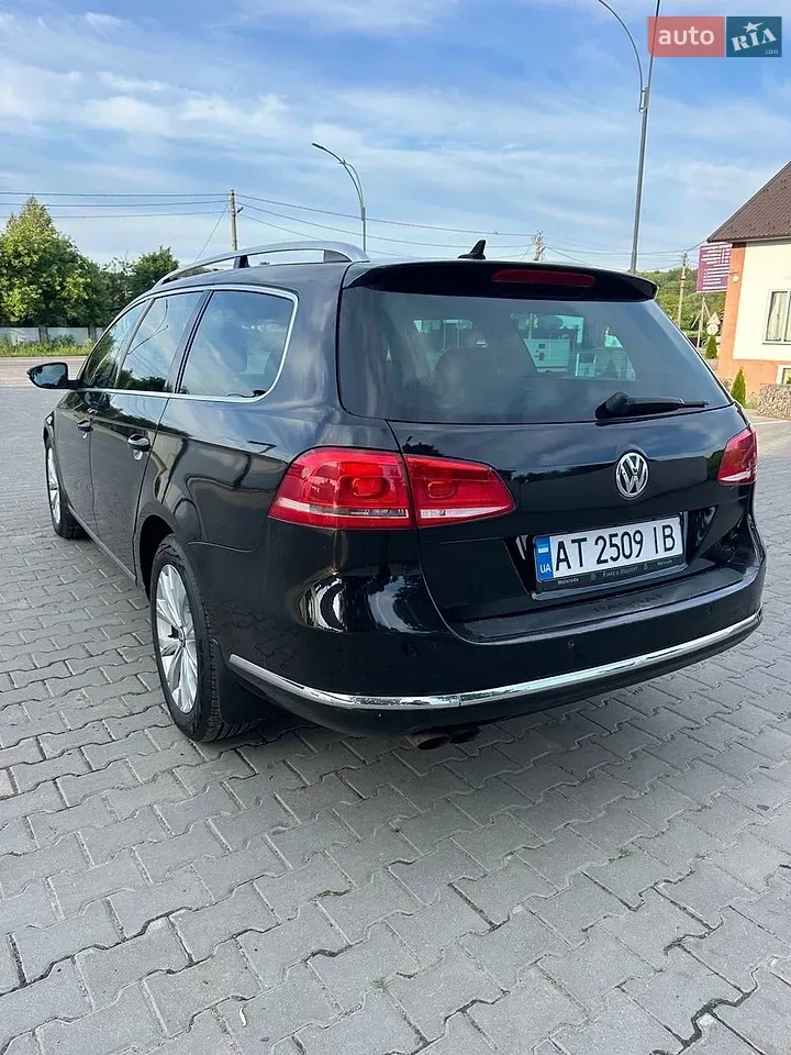 Volkswagen Passat 2011 photo 5