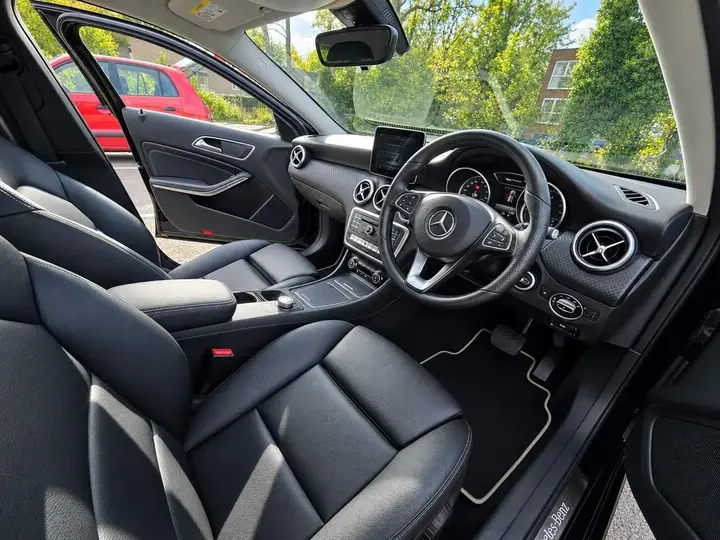 Mercedes-Benz A-Class 2017 photo 4
