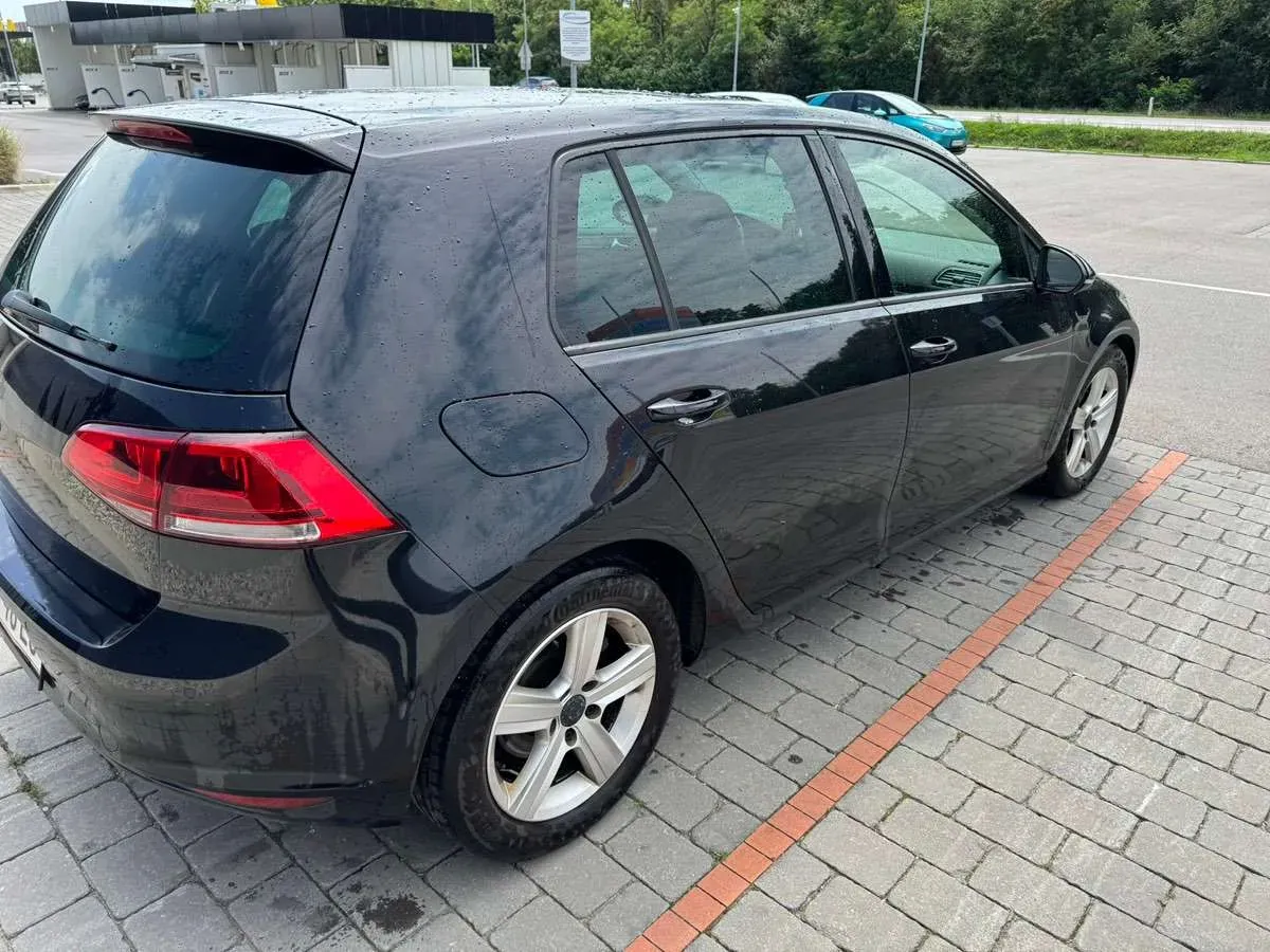 Volkswagen Golf 2013 photo 2