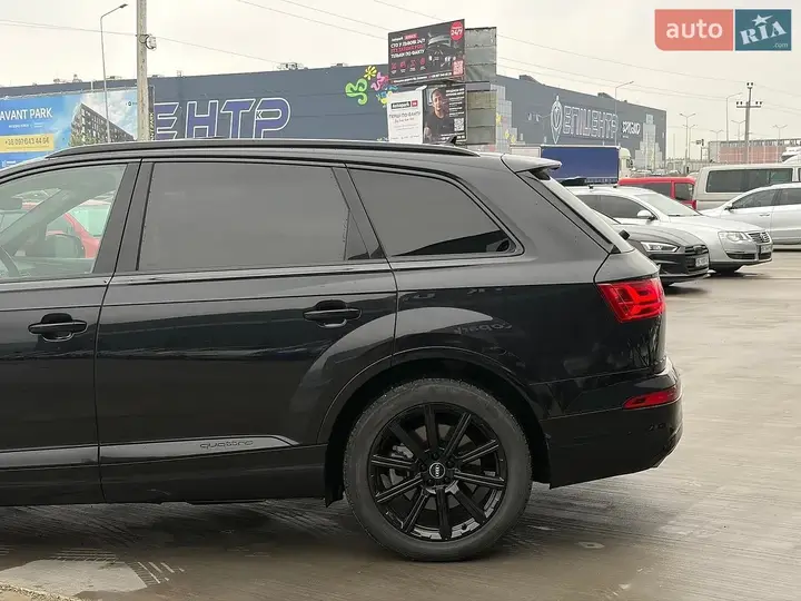 Audi Q7 2016 photo 5