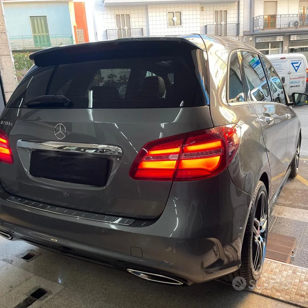 Mercedes-Benz B 200D 2017 photo 4