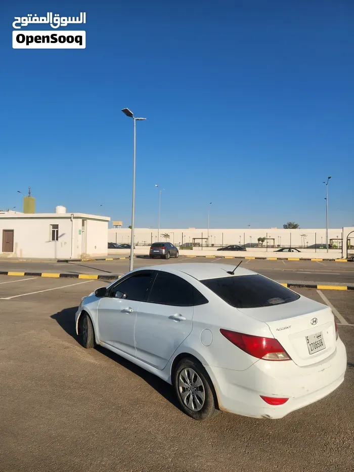 Hyundai Accent 2014 photo 5