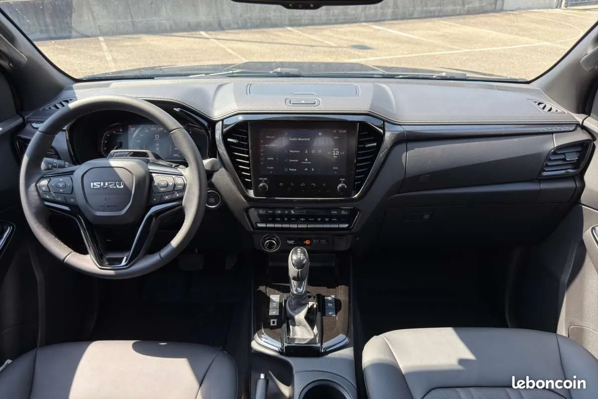 Isuzu D-Max 2026 photo 3