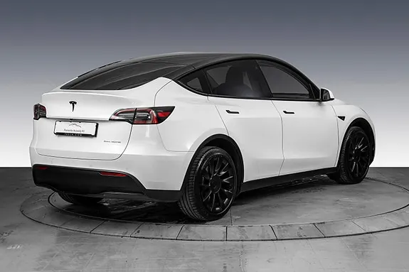 Tesla Model Y 2022 photo 5