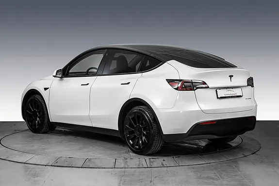 Tesla Model Y 2022 photo 3
