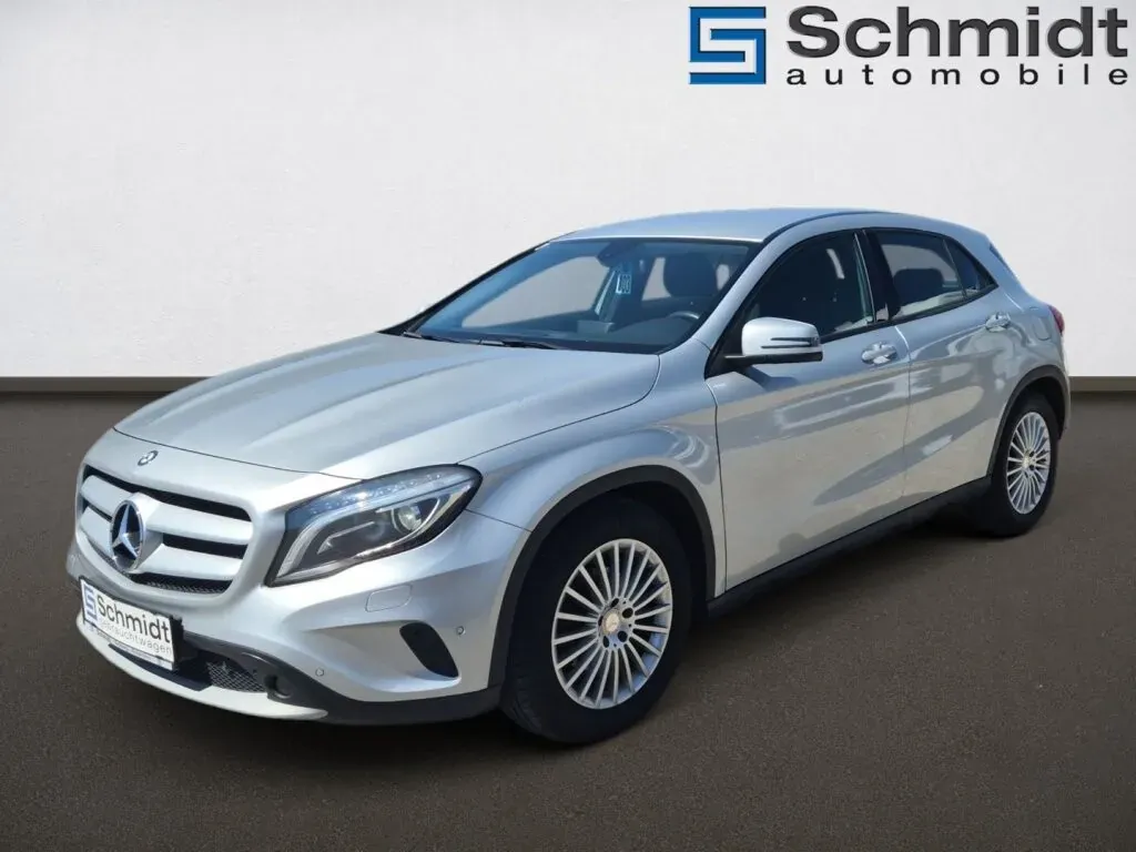 Mercedes-Benz Gla Class 2014 photo 2