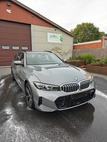 BMW 330I