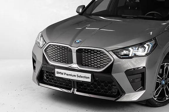 BMW Ix2 2025 photo 2