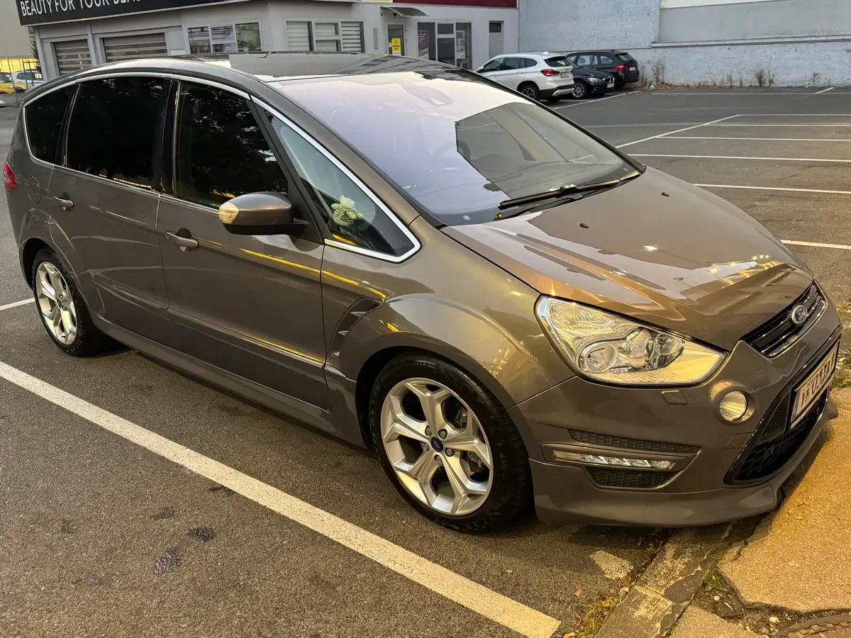 Ford S-Max