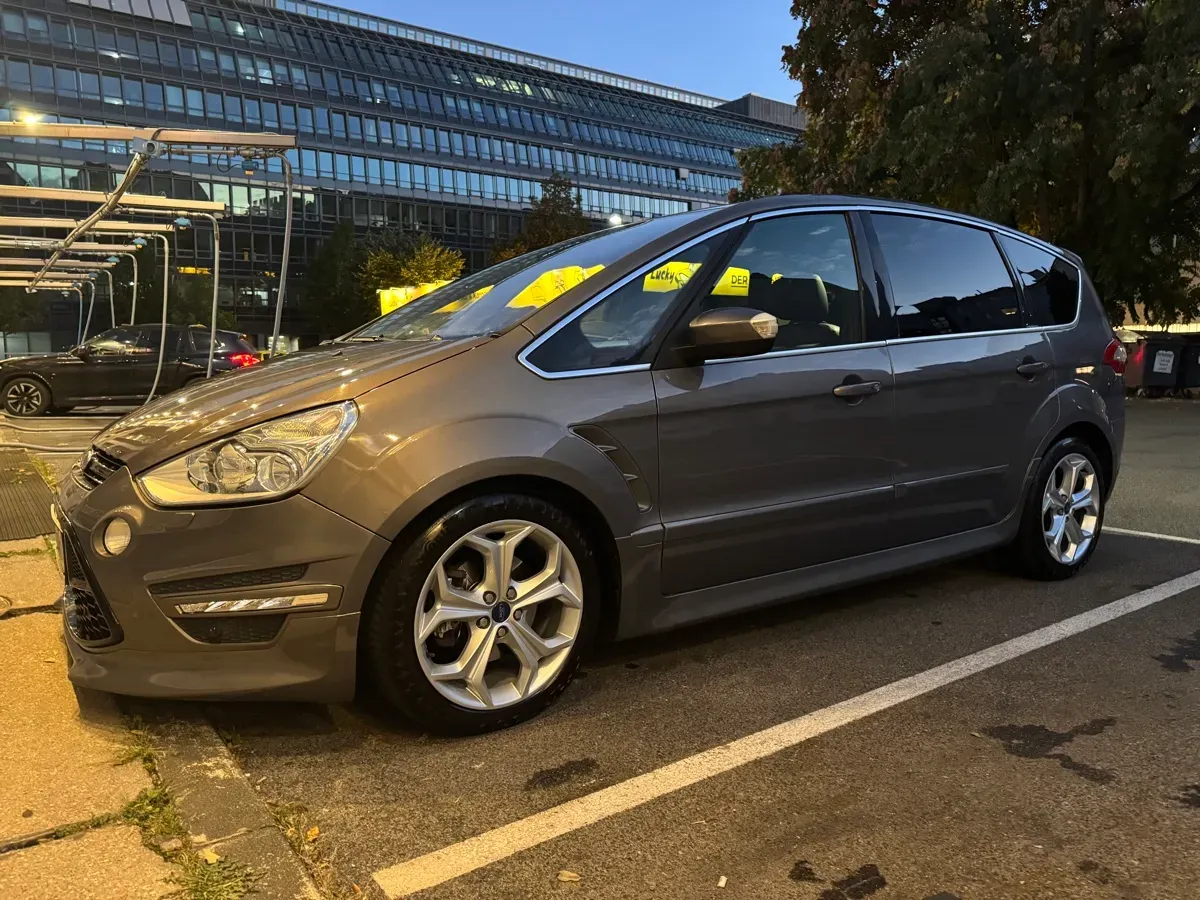 Ford S-Max 2011 photo 3