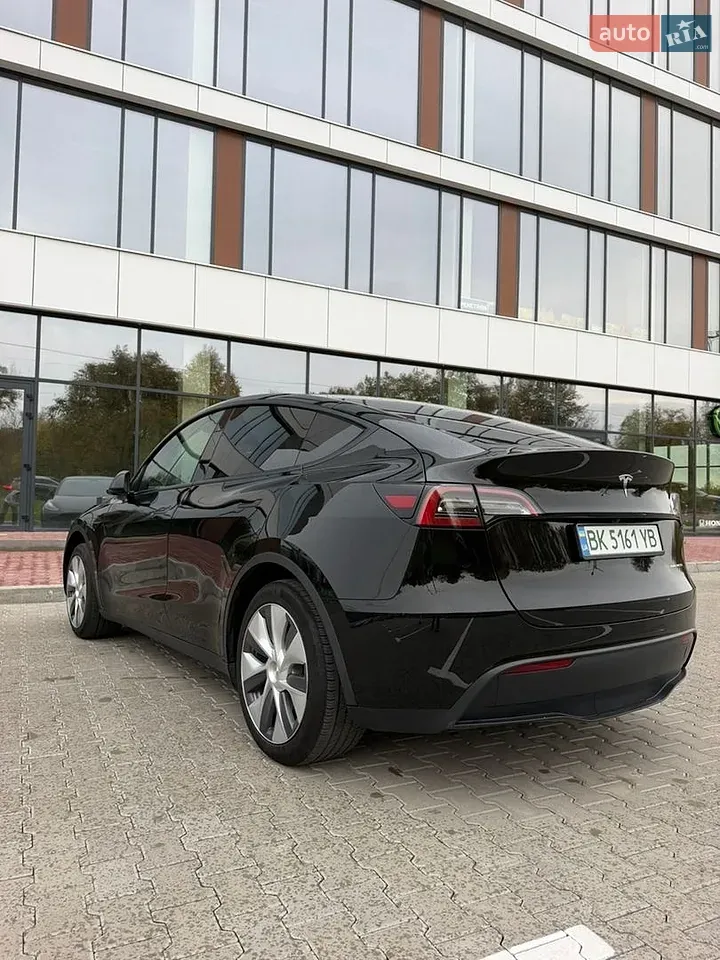 Tesla Model Y 2024 photo 5