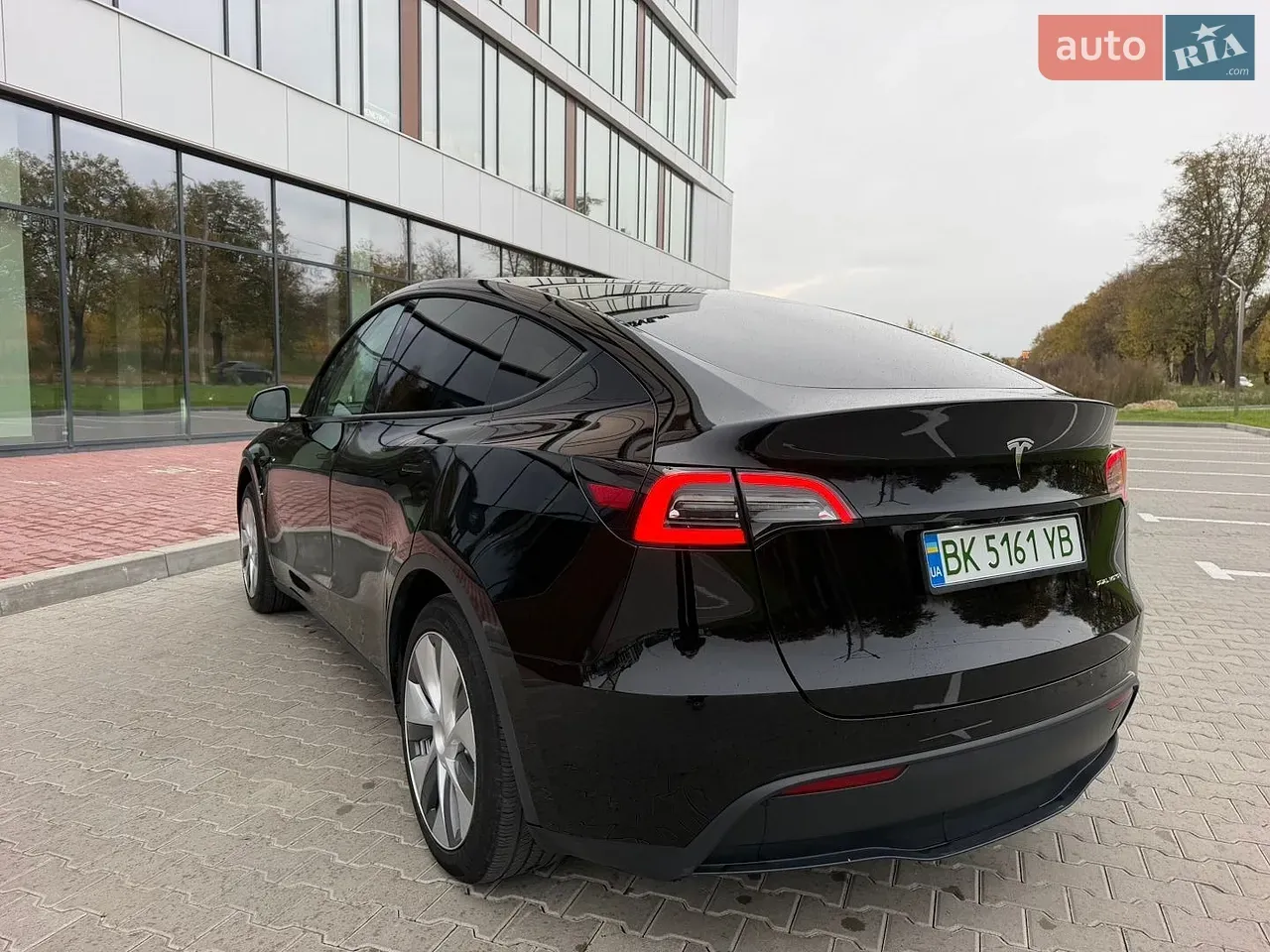 Tesla Model Y 2024 photo 3