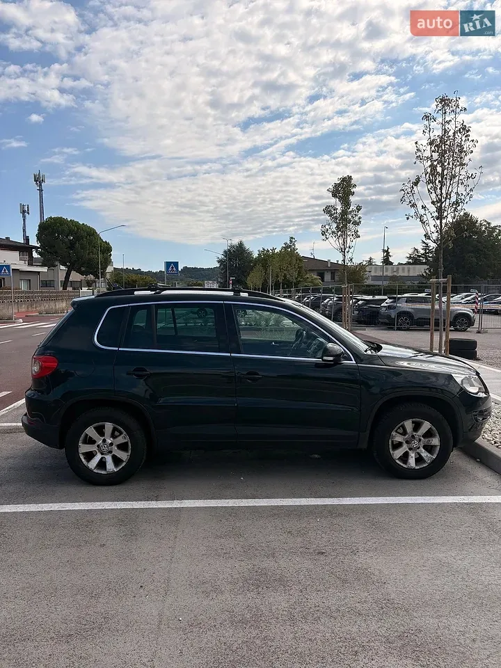 Volkswagen Tiguan 2010 photo 4