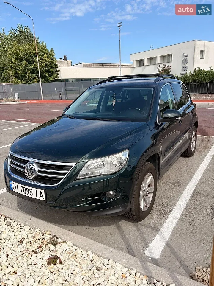 Volkswagen Tiguan 2010 photo 2