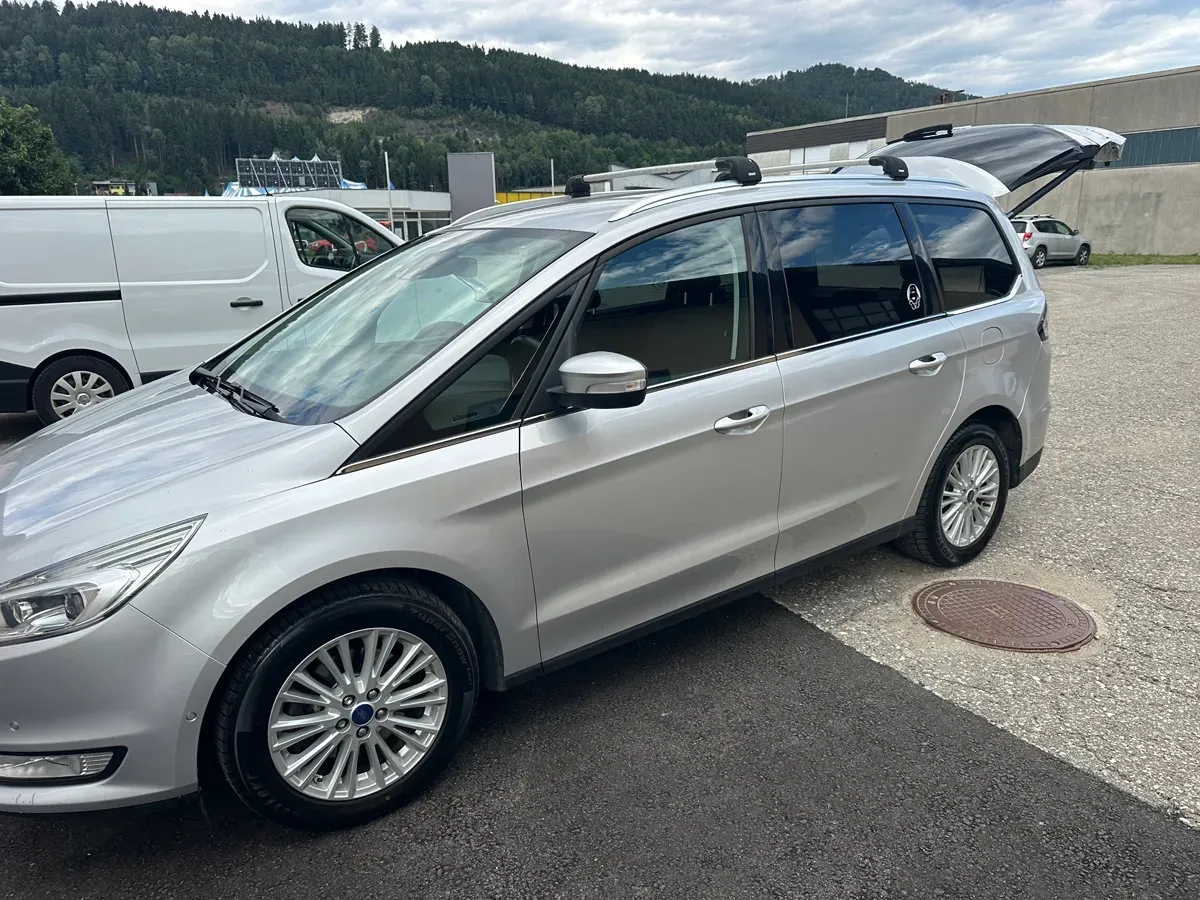 Ford Galaxy 2016 photo 3