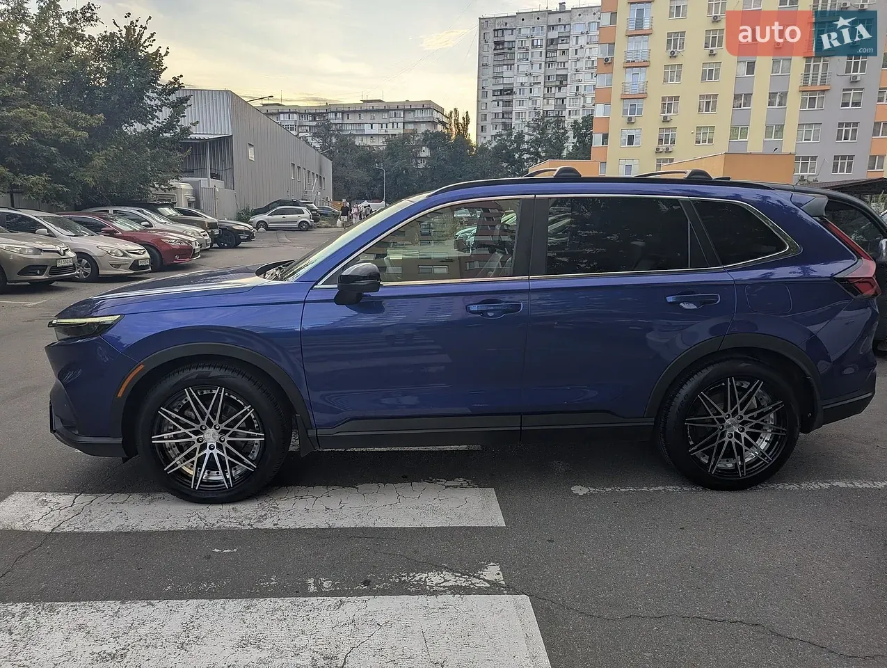 Honda Cr-V 2023 photo 2