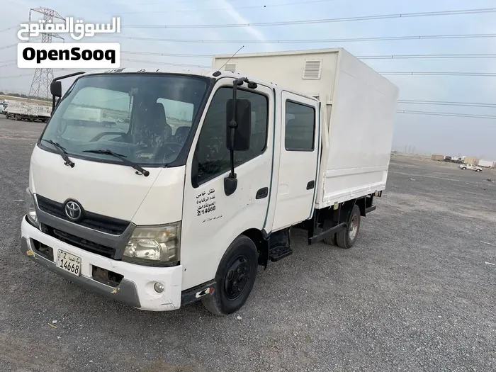 Toyota Dyna 2012 photo 2