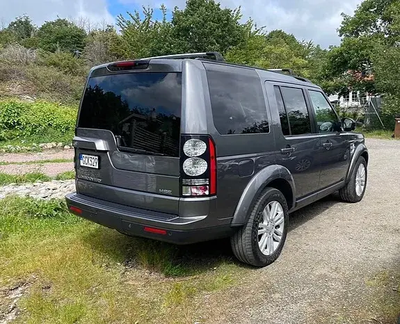 Land Rover Discovery 2015 photo 2