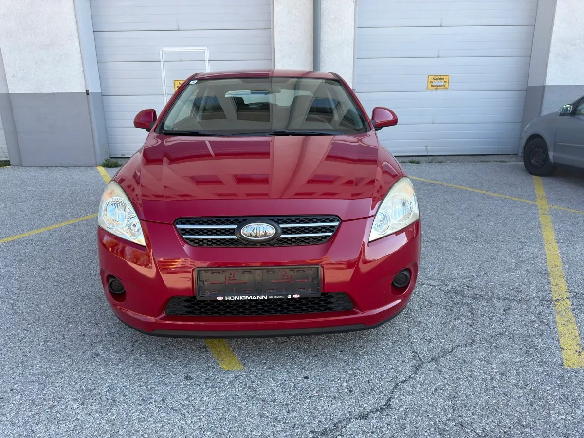 Kia Proceed 2009 photo 2