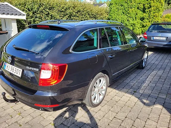 Skoda Superb 2015 photo 5
