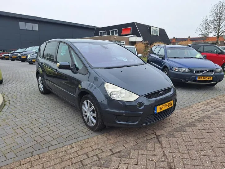 Ford S-Max 2007 photo 2