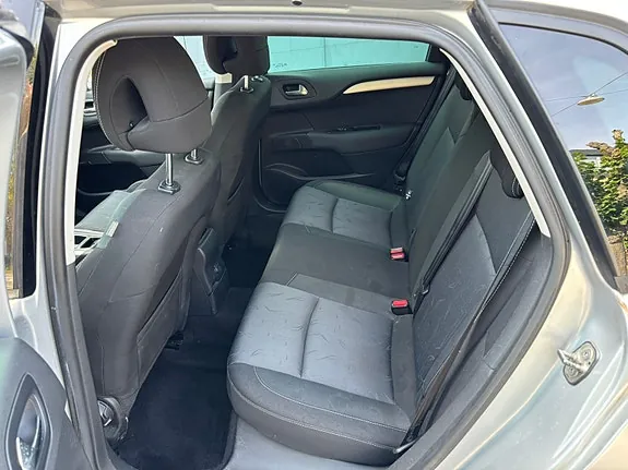 Citroen C4 2012 photo 3