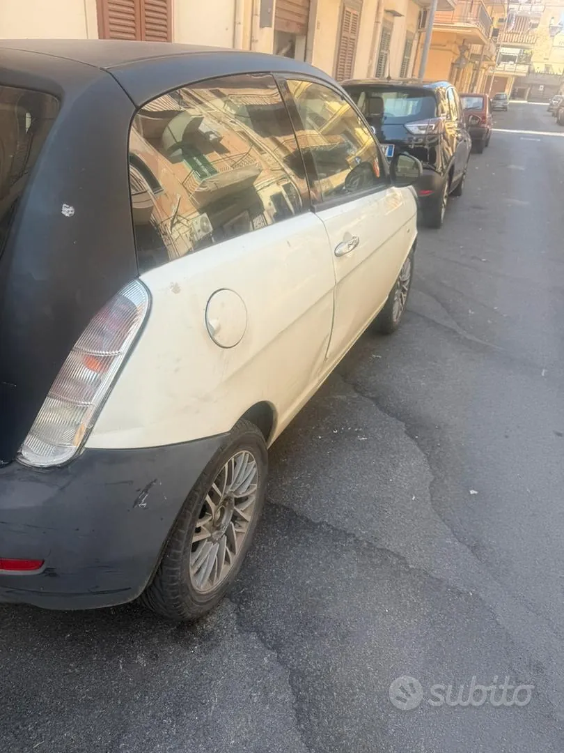 Lancia Ypsilon 2010 photo 3