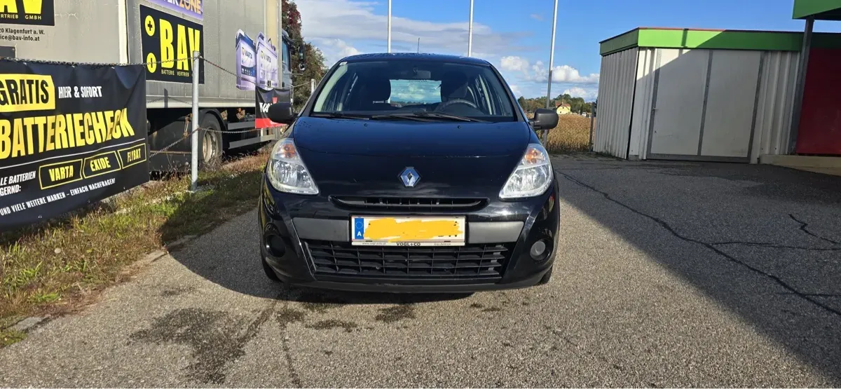Renault Clio 2012 photo 2