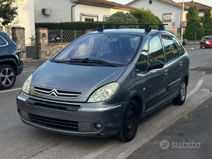 Citroen Xsara Picasso 2004 photo 2