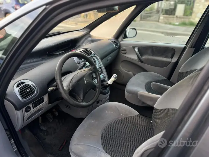 Citroen Xsara Picasso 2004 photo 5