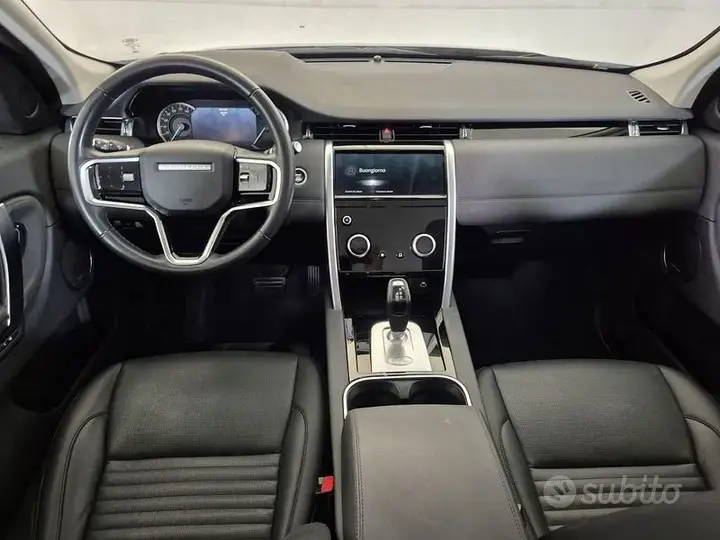 Land Rover Discovery Sport 2022 photo 4