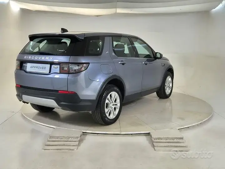 Land Rover Discovery Sport 2022 photo 2