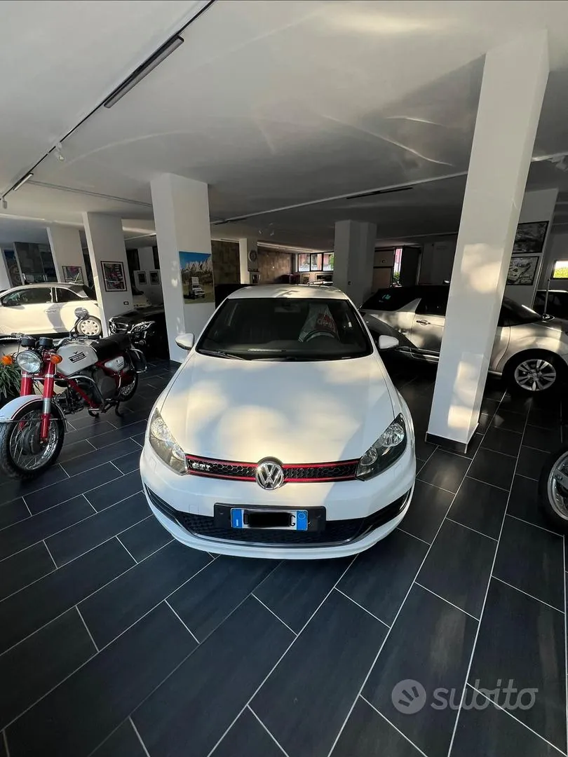 Volkswagen Golf 2009 photo 2