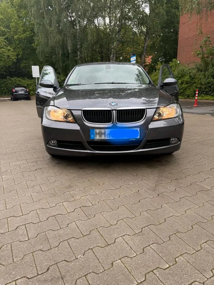 BMW 320I