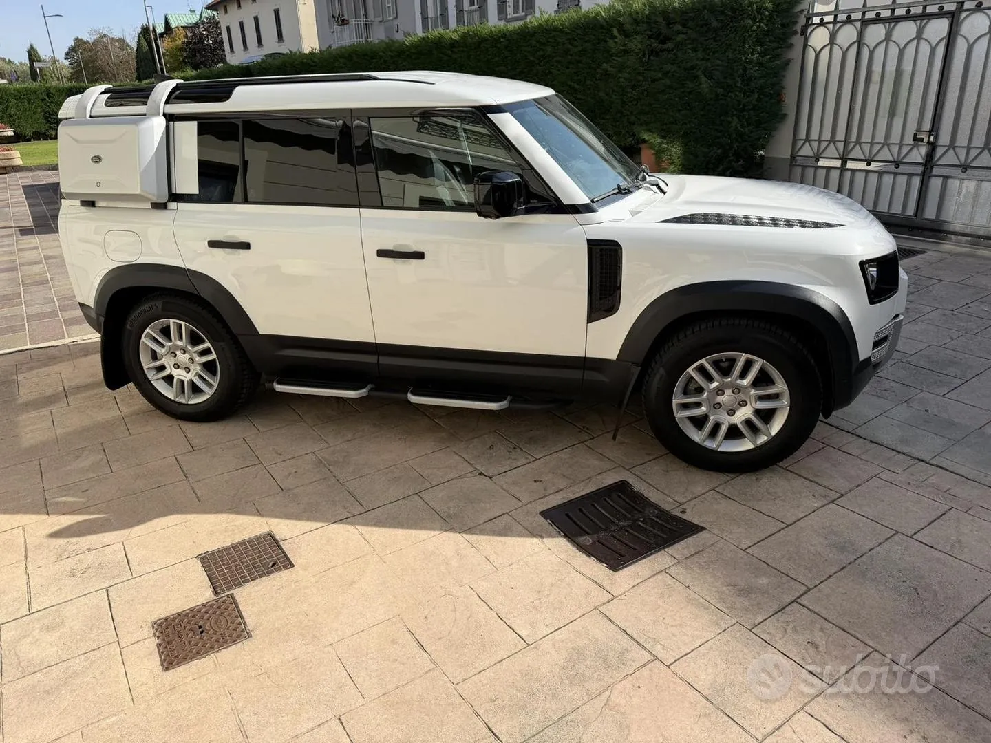Land Rover Defender 2021 photo 3