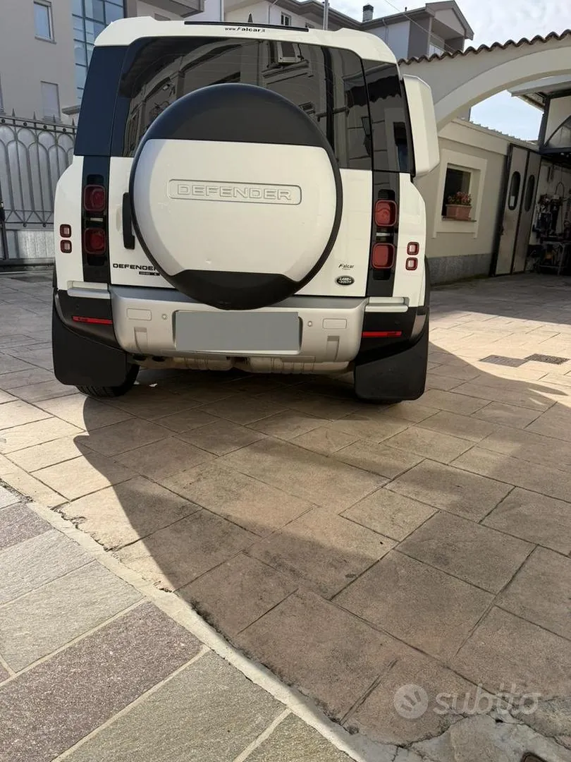 Land Rover Defender 2021 photo 5