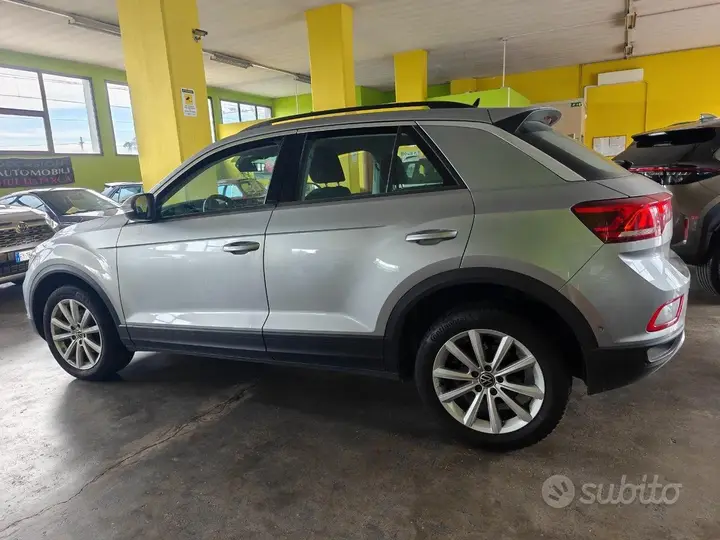Volkswagen T-Roc 2024 photo 4