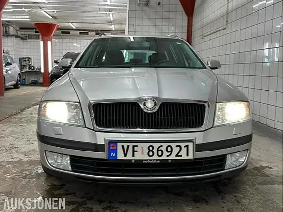 Skoda Octavia 2007 photo 2