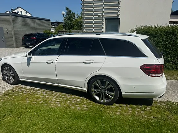 Mercedes-Benz E220