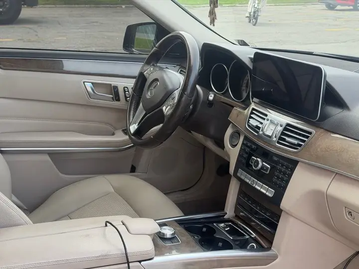 Mercedes-Benz E350 2014 photo 3