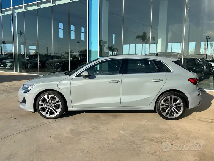 Audi A3 2025 photo 2