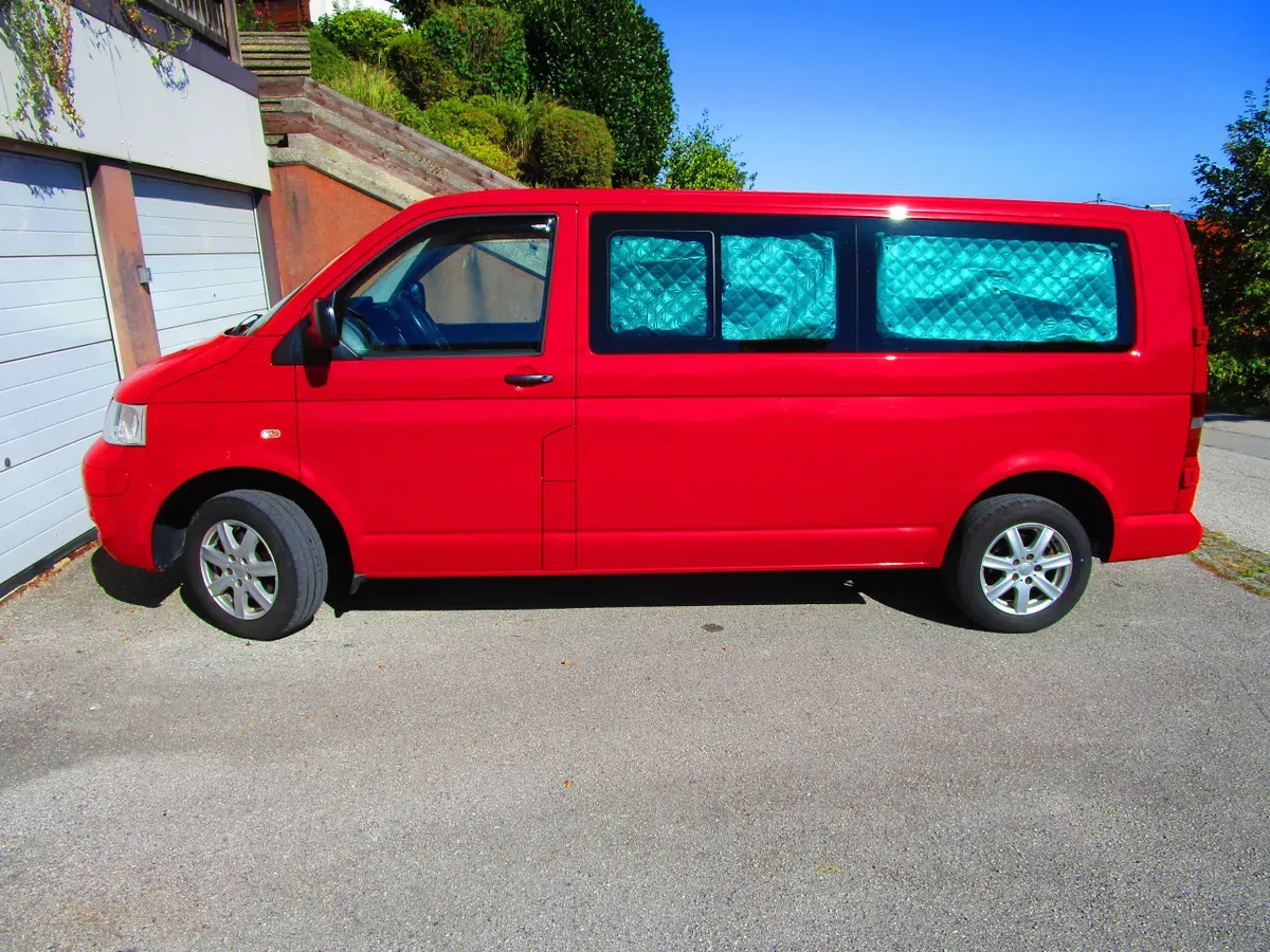 Volkswagen T5 2007 photo 2