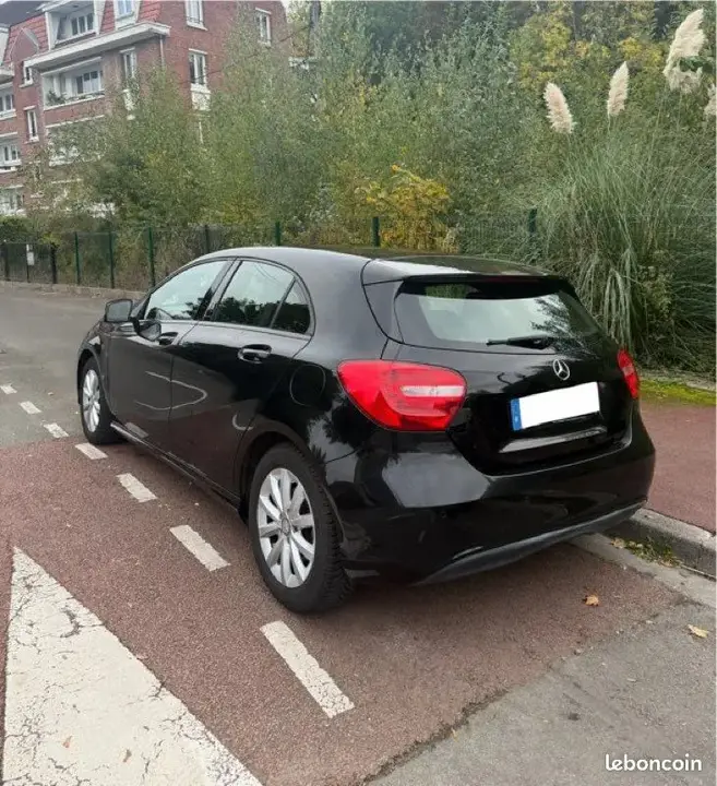 Mercedes-Benz A-Class 2015 photo 2