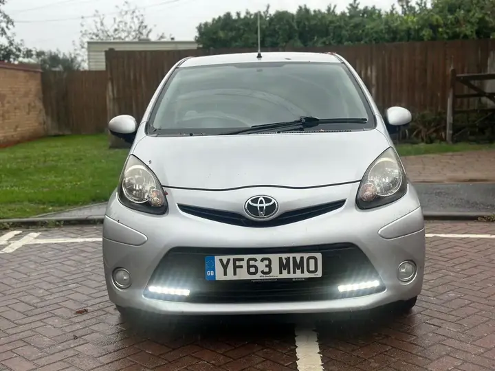 Toyota Aygo 2013 photo 2