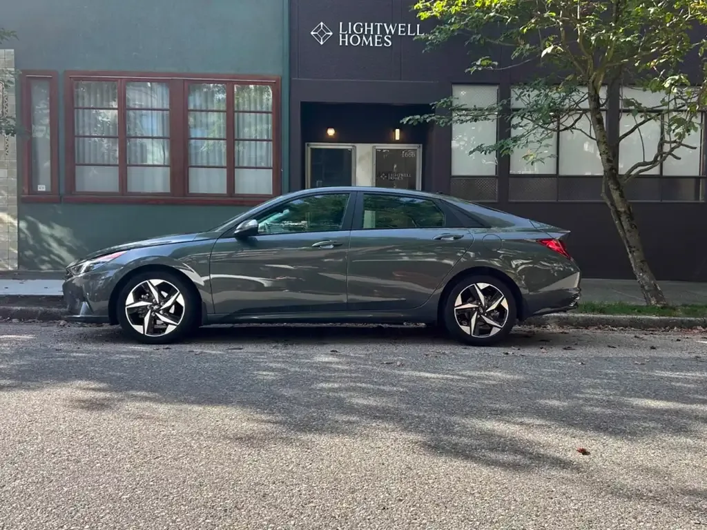 Hyundai Elantra 2021 photo 2